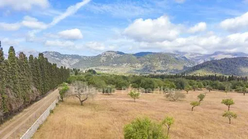 Rural plot of land with fantastic views, for sale in Campanet, Mallorca