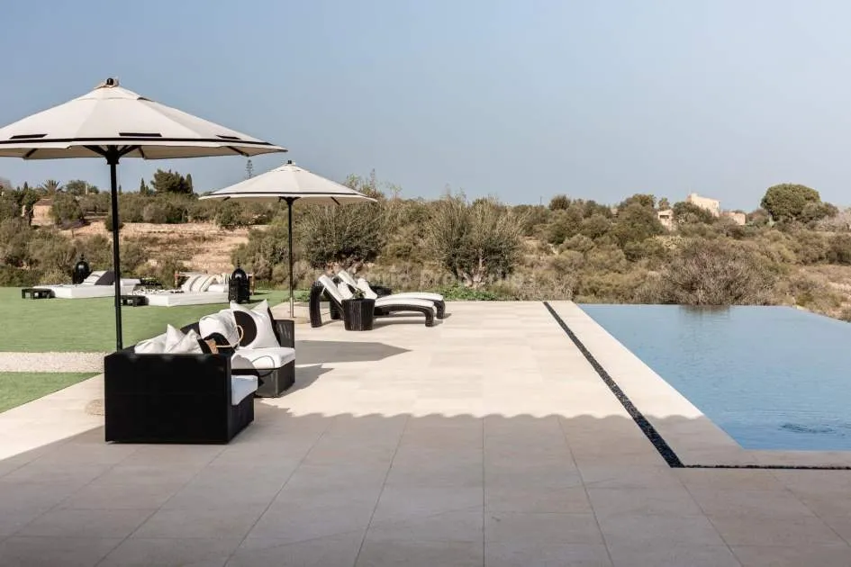 Exemplary luxury villa with sea views for sale in Cala Murada, Mallorca