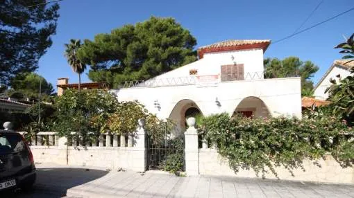 Villa to renovate for sale in Cala San Vicente, Pollensa, Mallorca Villa to renovate for sale in Cala San Vicente, Pollensa, Mallorca