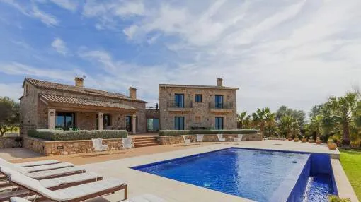 Luxury villa for sale in Son Gual, Palma de Mallorca Luxury villa for sale in Son Gual, Palma de Mallorca
