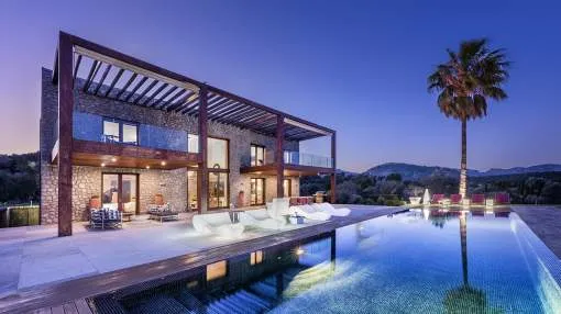 Country property for sale in Mallorca with bay views and private vineyard Country property for sale in Mallorca with bay views and private vineyard
