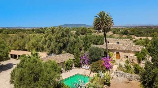 Enchanting country home for sale between Manacor and Felanitx, Mallorca Enchanting country home for sale between Manacor and Felanitx, Mallorca