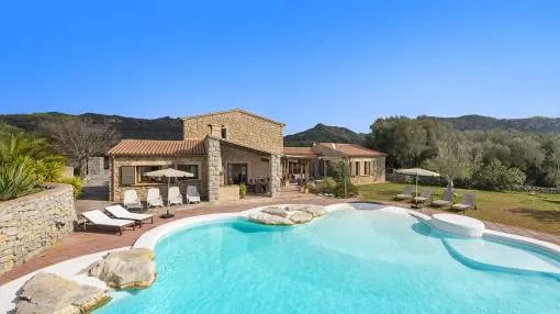 Traditional style, stone country villa with rental license for sale near Artà, Mallorca Traditional style, stone country villa with rental license for sale near Artà, Mallorca