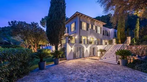 Formentor property: Elegant villa with sea views for sale in a private location next to the beach Formentor property: Elegant villa with sea views for sale in a private location next to the beach