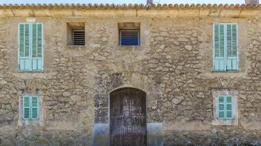 Well preserved historic estate for sale near Selva, Mallorca