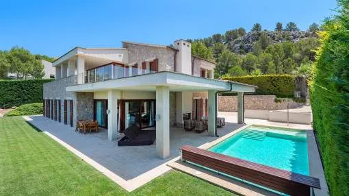 First class luxury villa for sale by the golf course in Canyamel, Mallorca First class luxury villa for sale by the golf course in Canyamel, Mallorca
