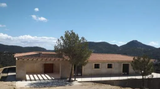 Stunning Villa for sale to be finished with great privacy in "La Almudaina", Mallorca Stunning Villa for sale to be finished with great privacy in "La Almudaina", Mallorca