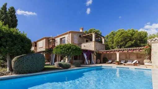 Stunning villa with sea view for sale in Camp de Mar, Mallorca Stunning villa with sea view for sale in Camp de Mar, Mallorca