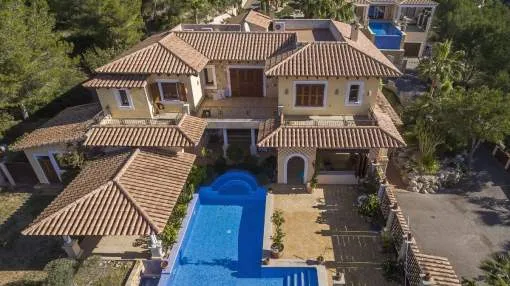 Luxury villa with sea views for sale in Costa de la Calma 
