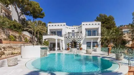 Italian-style villa for sale beside the golf course in Bendinat, Mallorca Italian-style villa for sale beside the golf course in Bendinat, Mallorca