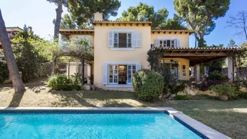 Attractive villa with pool for sale in Bendinat, Calvía, Mallorca