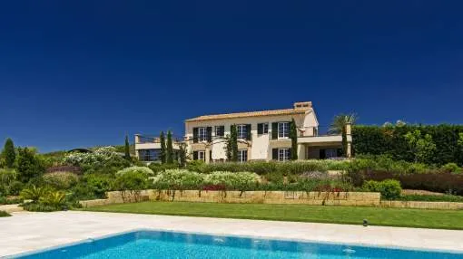 Villa in absolute privacy with private garden and pool for sale in Llucmajor, Mallorca Villa in absolute privacy with private garden and pool for sale in Llucmajor, Mallorca