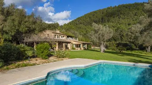 Impressive finca with holiday license and olive grove for sale in Esporles, Mallorca Impressive finca with holiday license and olive grove for sale in Esporles, Mallorca
