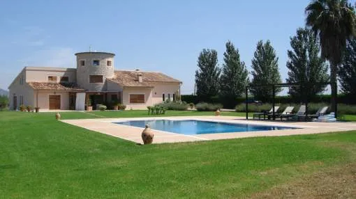 Finca with holiday license for sale between Búger and Sa Pobla, Malloca Finca with holiday license for sale between Búger and Sa Pobla, Malloca