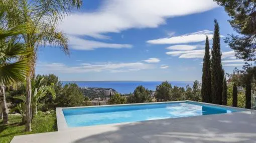 Contemporary villa with views of Palma Bay, for sale in Génova, Mallorca