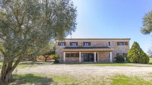 Wonderful finca with holiday license for sale in Santa Eugenia, Mallorca Wonderful finca with holiday license for sale in Santa Eugenia, Mallorca