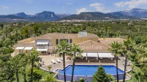 Magnificent country house with 2 pools and spa for sale near Binissalem, Mallorca Magnificent country house with 2 pools and spa for sale near Binissalem, Mallorca