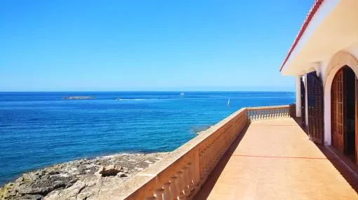 Spectacular seafront house for sale in Colonia Sant Jordi, Mallorca