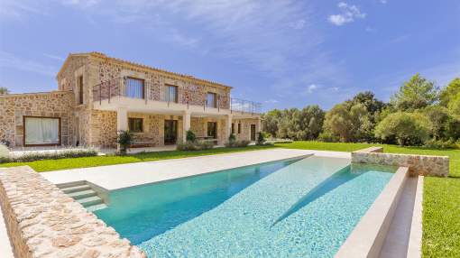 Country property for sale in peaceful surroundings near Pollensa, Mallorca Country property for sale in peaceful surroundings near Pollensa, Mallorca