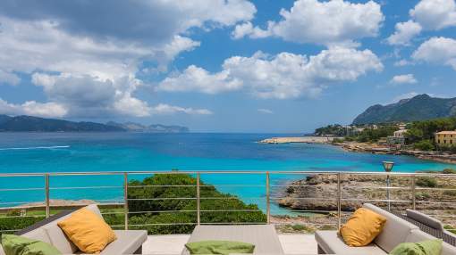 Frontline property in Mallorca: Villa for sale on the seafront in the north of Mallorca Frontline property in Mallorca: Villa for sale on the seafront in the north of Mallorca