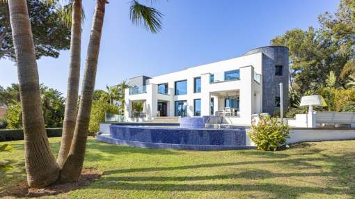 Modern designer villa for sale in Cala Vinyas, Calvia, Mallorca Modern designer villa for sale in Cala Vinyas, Calvia, Mallorca