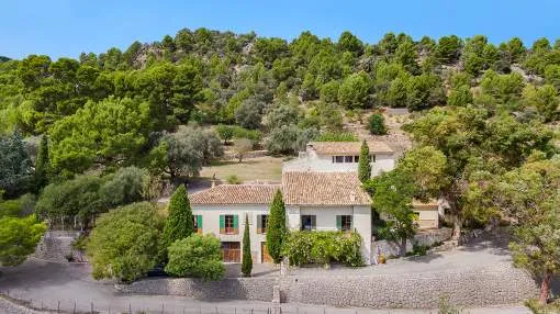 Grand manor house for sale, walking distance from Alaró, Mallorca Grand manor house for sale, walking distance from Alaró, Mallorca