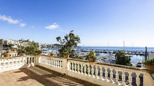 Frontline house with fabulous sea views for sale in Palma, Mallorca