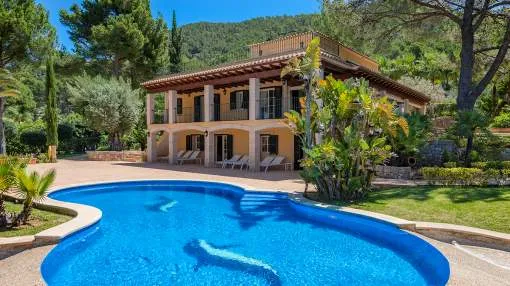 Luxury villa with guest house for sale in Puerto Andratx, Mallorca