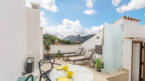 Beautifully renovated town house with panoramic views for sale in Bunyola, Mallorca Beautifully renovated town house with panoramic views for sale in Bunyola, Mallorca