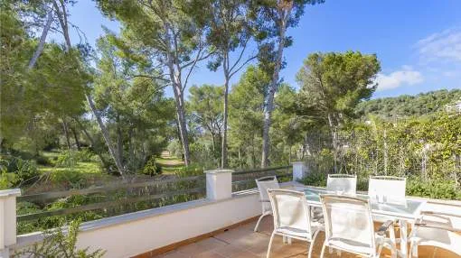 Semi-detached villa with beautiful views for sale in Bendinat, Mallorca