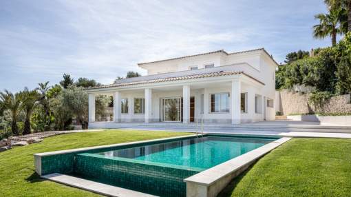 Contemporary villa with sea views for sale in Nova Santa Ponsa, Mallorca Contemporary villa with sea views for sale in Nova Santa Ponsa, Mallorca