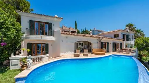 Renovated villa with sea views for sale in Santa Ponsa, Mallorca Renovated villa with sea views for sale in Santa Ponsa, Mallorca