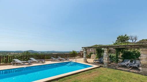 Authentic natural stone finca in the east of Majorca with foresight Authentic natural stone finca in the east of Majorca with foresight