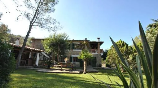 Villa for 12 people with pool Villa for 12 people with pool