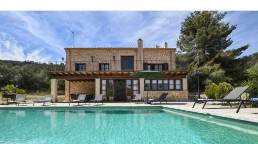 Beautiful country house with pool and panoramic views Beautiful country house with pool and panoramic views