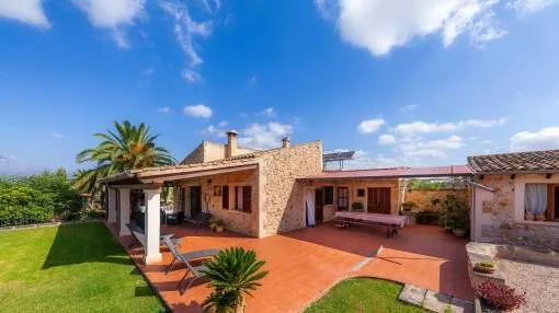 Charming Holiday Home “Son Sitges” with Terrace, Fans and Wi-Fi; Parking Available Charming Holiday Home “Son Sitges” with Terrace, Fans and Wi-Fi; Parking Available