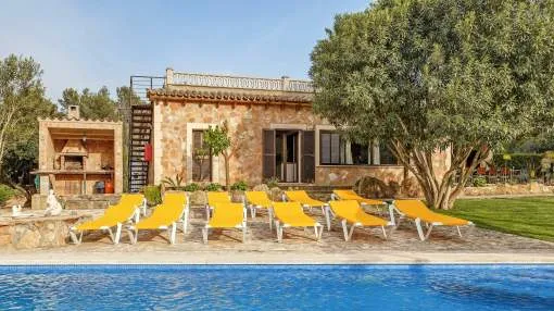 Spacious villa with pool – Villa El Bosque