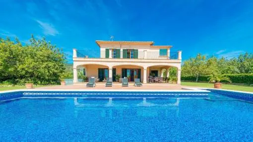 Villa for 8 people with garden Villa for 8 people with garden