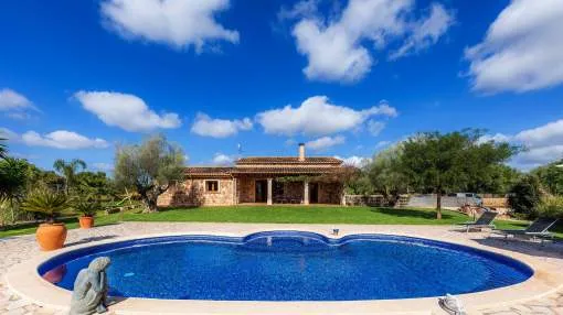 Fantastic Country House with Pool, Wi-Fi, Air Conditioning and Garden