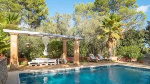 Charming Stone House with Garden and Pool Charming Stone House with Garden and Pool