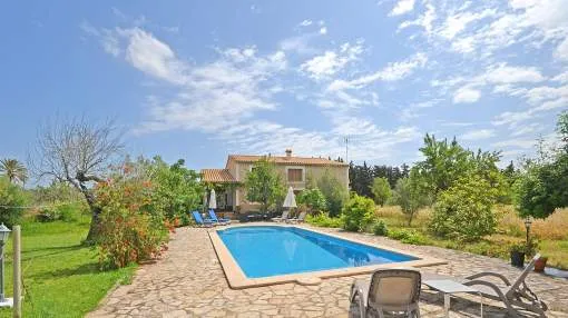 Tresco - Country house with swimming pool in Buger Tresco - Country house with swimming pool in Buger