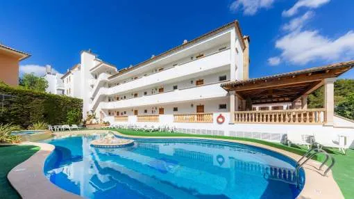 Apartment Close to the Beach with Pool Access, Private Terrace, Air Conditioning and Wi-Fi Apartment Close to the Beach with Pool Access, Private Terrace, Air Conditioning and Wi-Fi
