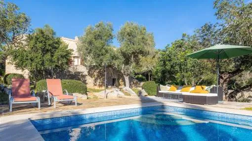 Romantic Natural Stone Finca with Pool, Garden, Rooftop Terrace and Wi-Fi