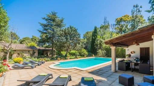 Beautiful Villa Papalaia with Pool, Garden, Terraces, Air Conditioning & Wi-Fi; Parking Available