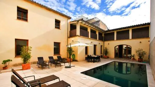 Villa for 8 people with pool
