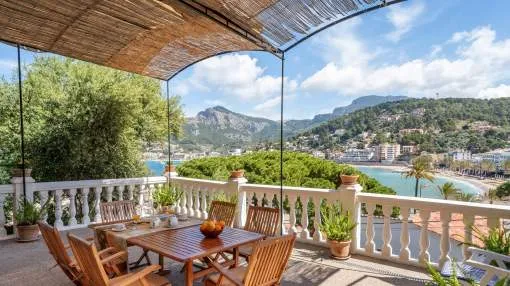 Fantastic Newly Renovated House on the Beach with Sea View, Garden, Terrace and Wi-Fi Fantastic Newly Renovated House on the Beach with Sea View, Garden, Terrace and Wi-Fi