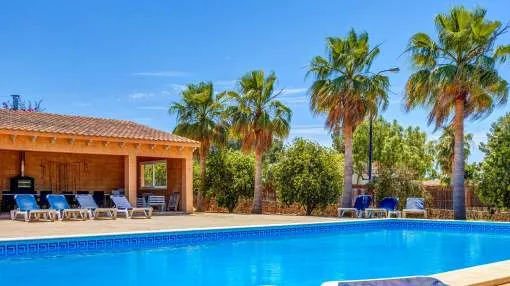 Fantastic Holiday Apartment with Pool, Wi-Fi, Terrace and Garden Fantastic Holiday Apartment with Pool, Wi-Fi, Terrace and Garden