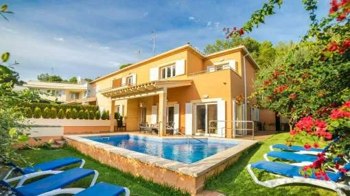Villa for 8 people with balcony Villa for 8 people with balcony