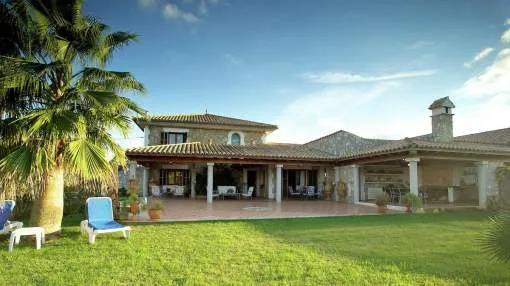 Villa for 10 people with garden Villa for 10 people with garden