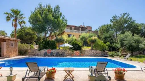 Secluded Country House with Pool, Terraces, Balcony, Garden & Wi-Fi; Parking Available Secluded Country House with Pool, Terraces, Balcony, Garden & Wi-Fi; Parking Available